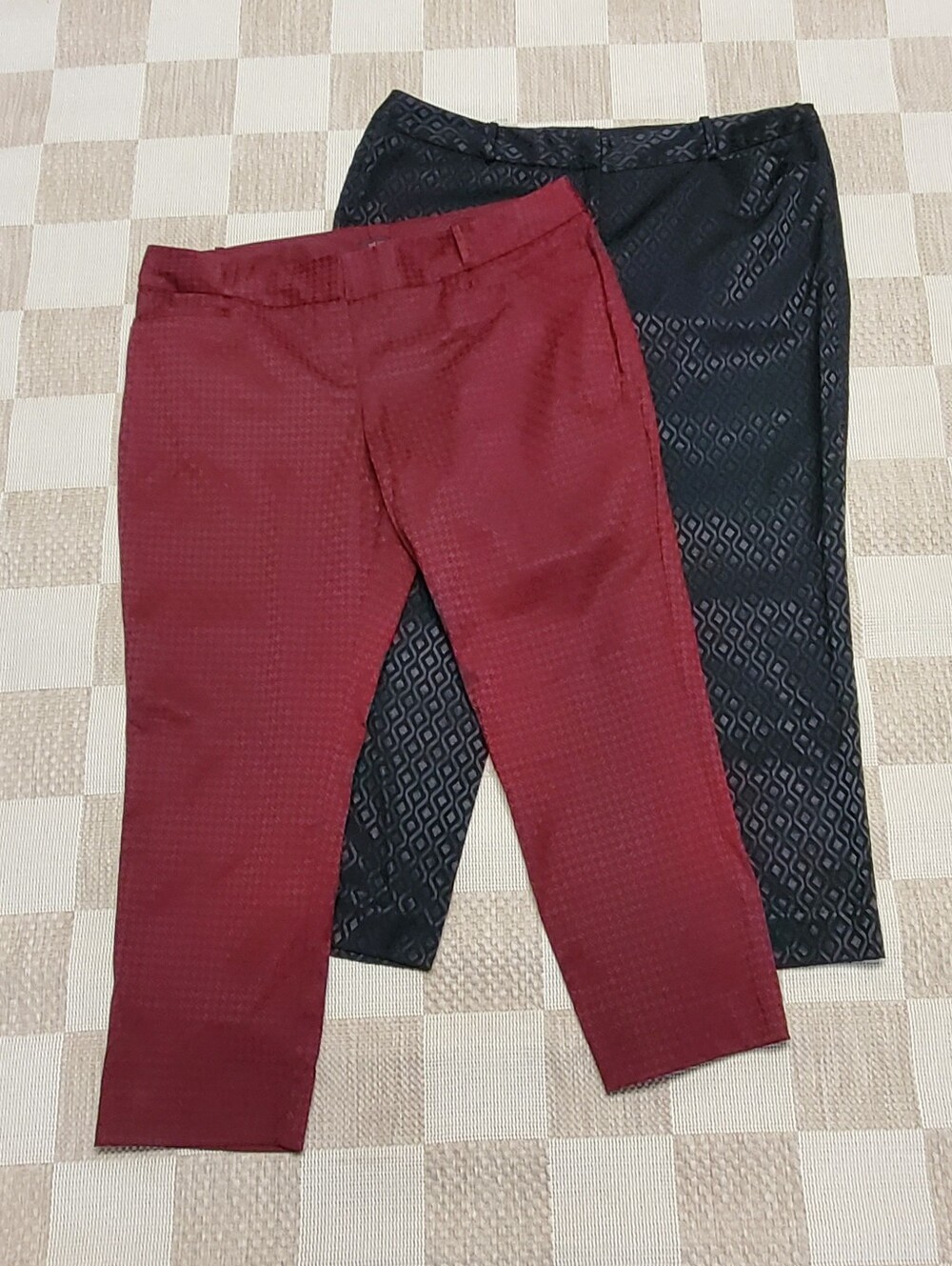 Ladies Ankle Cropped Textured Pants Set of Two